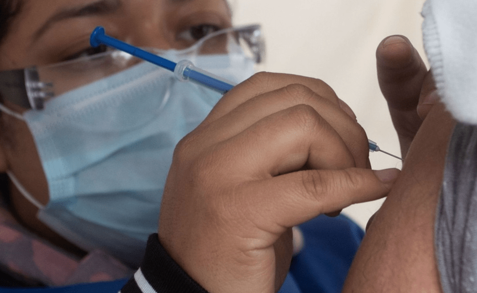 Ante tercera ola de covid, exige PAN a Gobierno abrir las vacunas a todos los jóvenes y niños