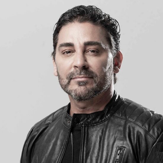 Entre dos patrias: el equilibrio emocional de un artista que elige el vaivén entre España y Argentina